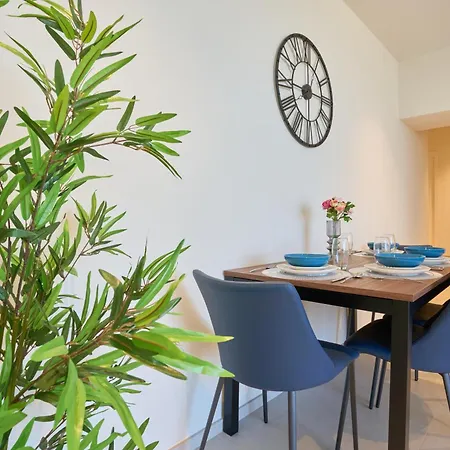 Chic 16th-floor With Stunning Sea Views *