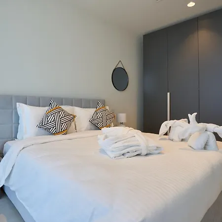 Chic 16th-floor With Stunning Sea Views *