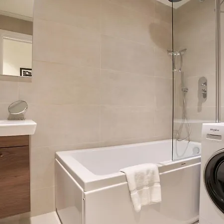 Apartman Chic 16th-floor With Stunning Sea Views