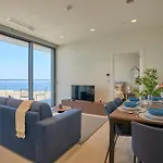 아파트 Chic 16th-floor With Stunning Sea Views *