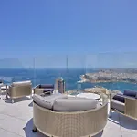 아파트 Chic 16th-floor With Stunning Sea Views
